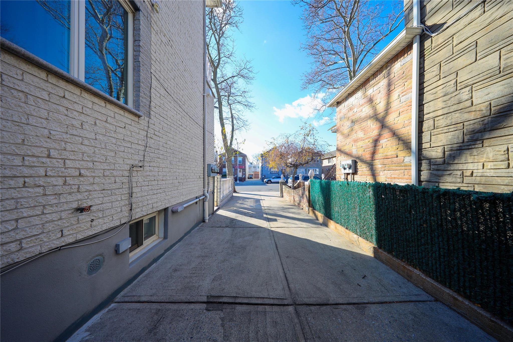 Single Family Bay Ridge  Brooklyn, NY 11204, MLS-820839-37