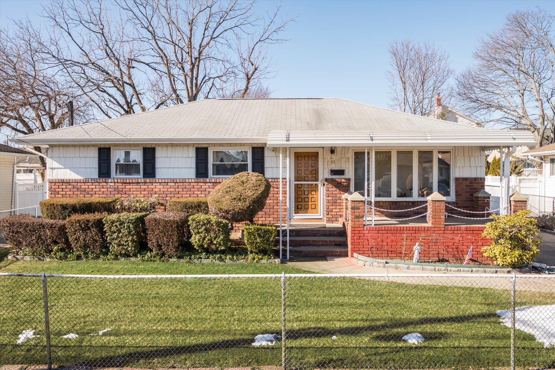 Single Family 3rd  Nassau County, NY 11714, MLS-820843-2