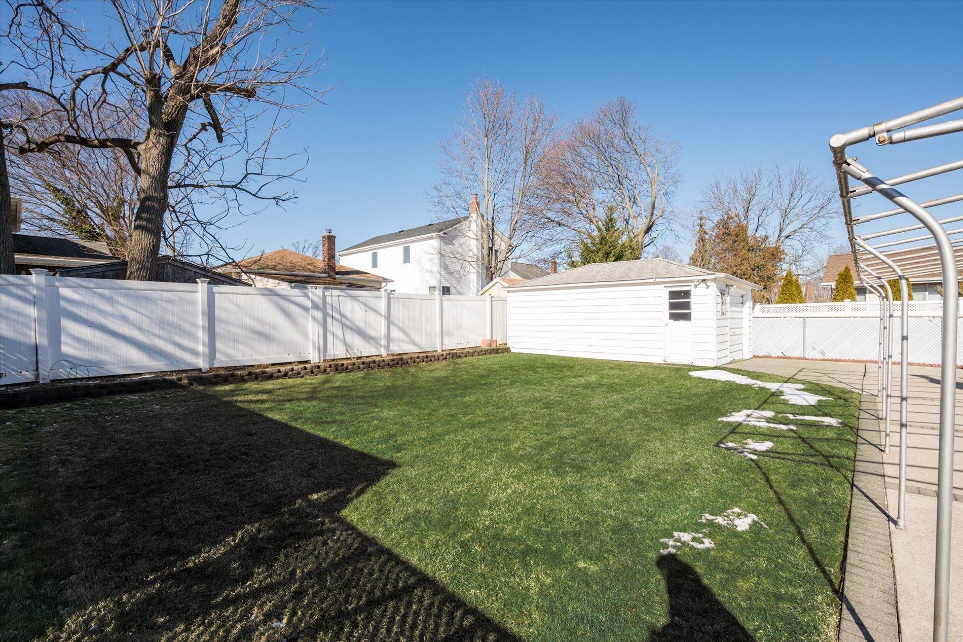 Single Family 3rd  Nassau County, NY 11714, MLS-820843-23