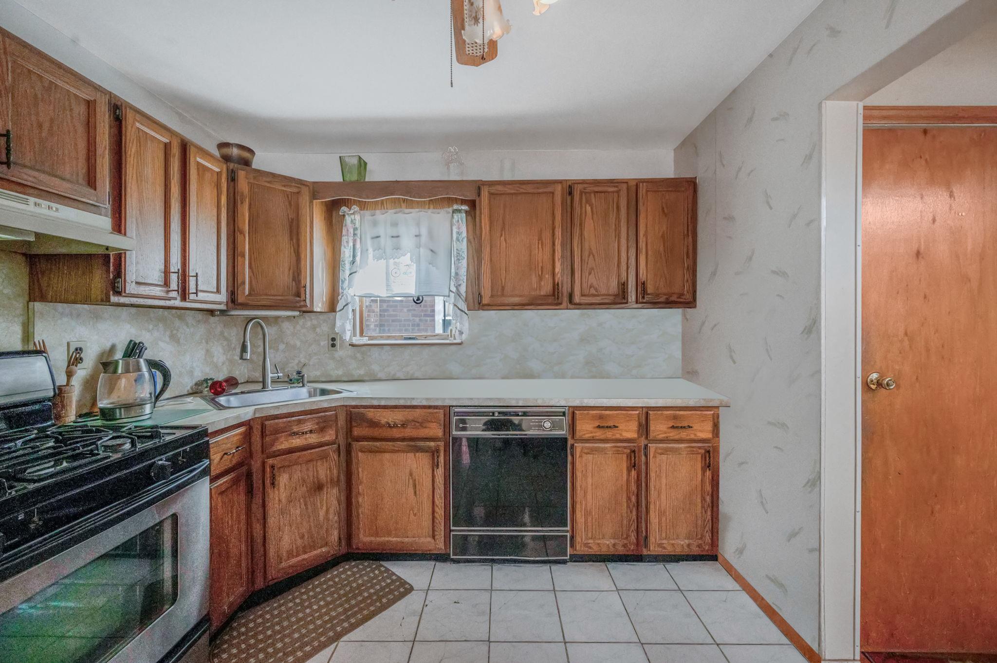Single Family 148th  Queens, NY 11413, MLS-820892-4