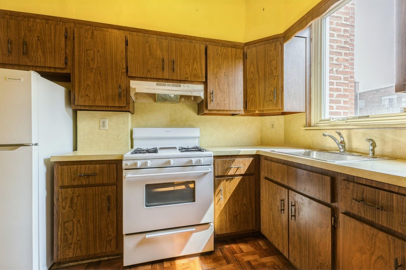 Single Family 82nd  Queens, NY 11379, MLS-820903-8