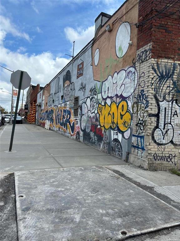 Commercial Sale Kingsland  Brooklyn, NY 11222, MLS-820907-3