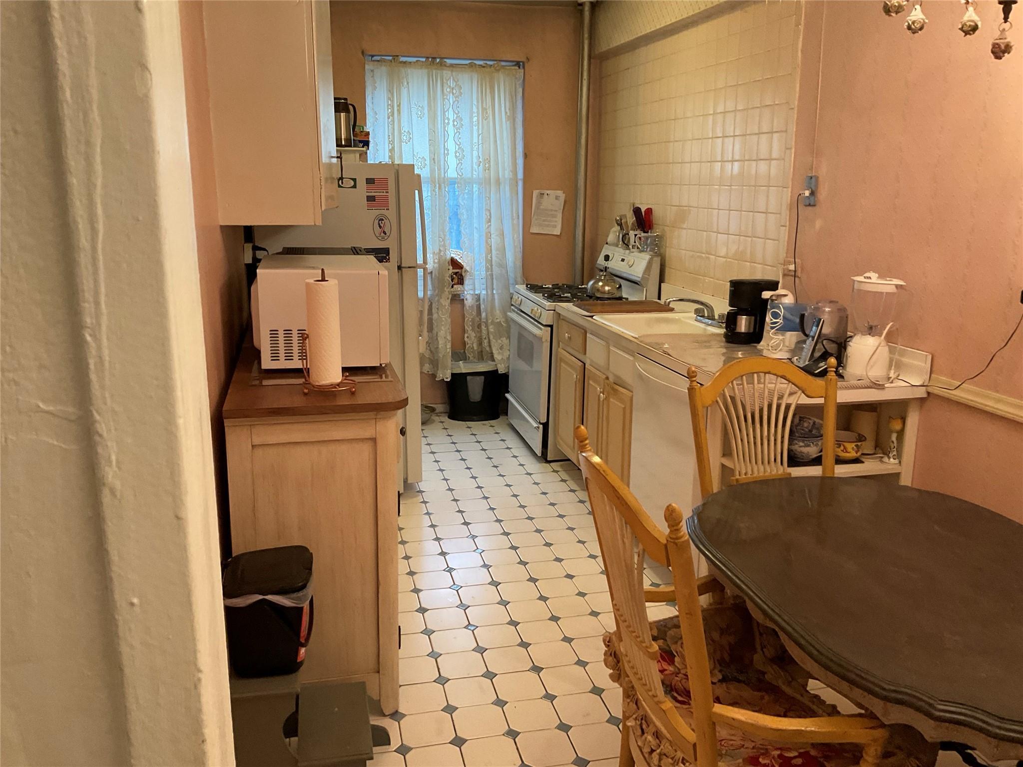 Coop Grand  Manhattan, NY 10002, MLS-821040-6