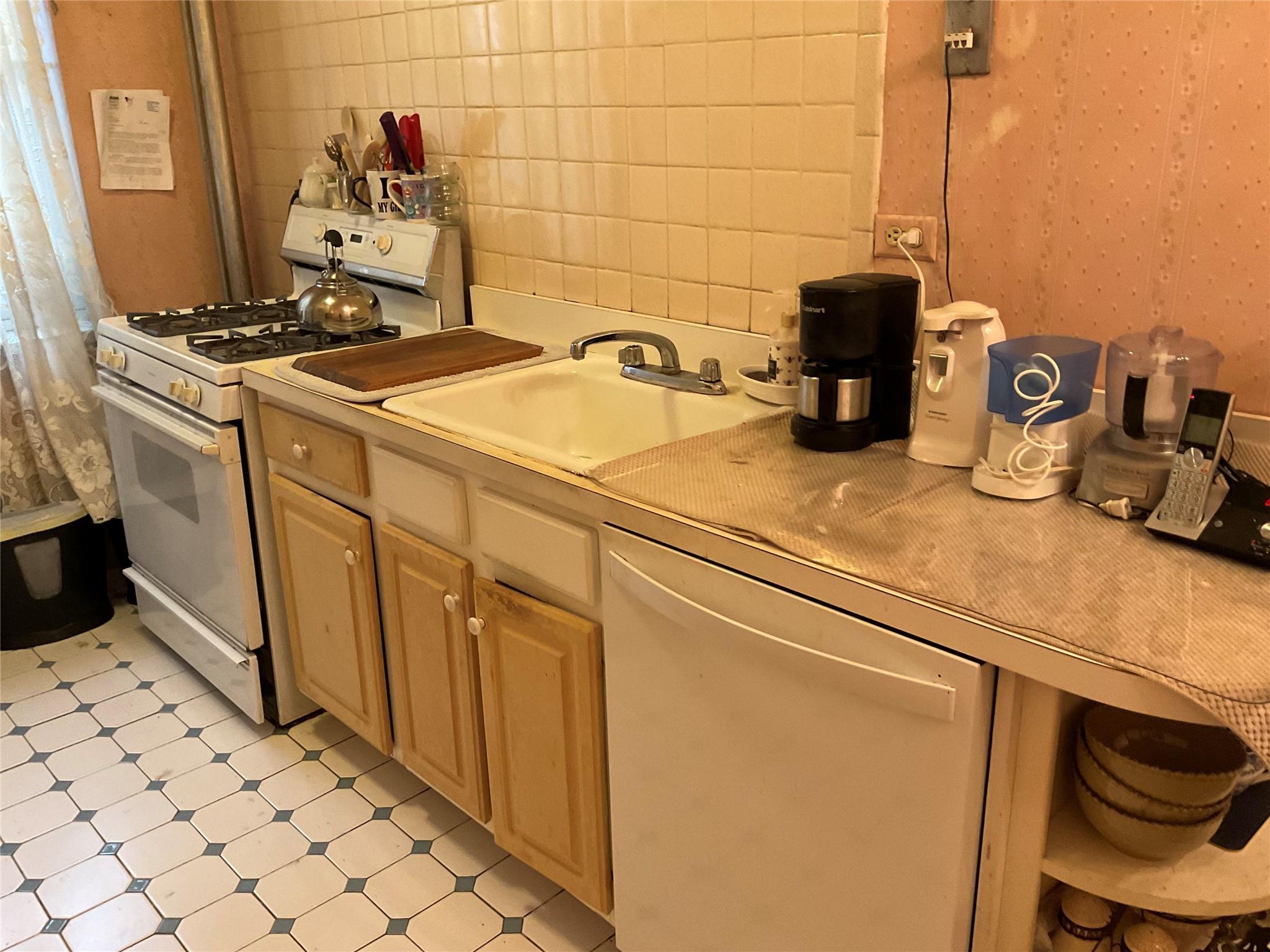 Coop Grand  Manhattan, NY 10002, MLS-821040-7