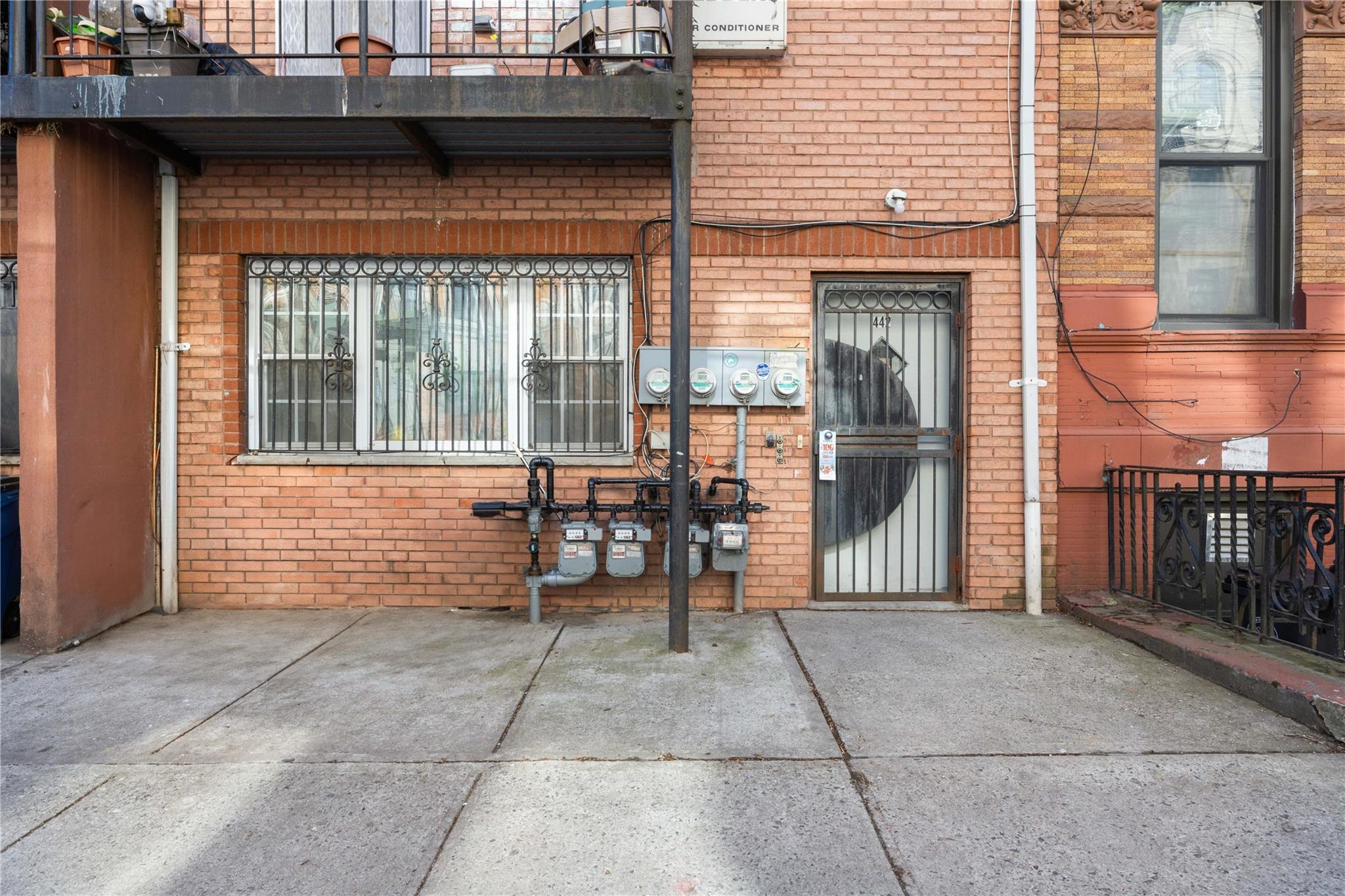 Single Family 136th  Bronx, NY 10454, MLS-821111-24