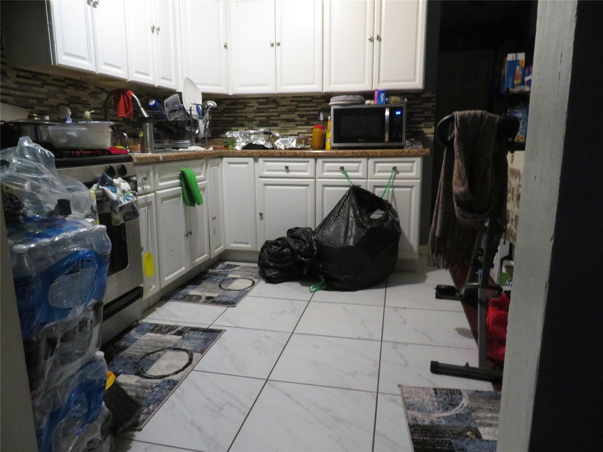 Single Family Francis Lewis  Queens, NY 11429, MLS-821130-9