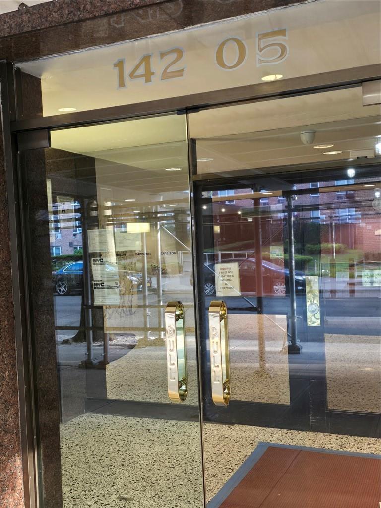 Coop in New York - Roosevelt  Queens, NY 11354