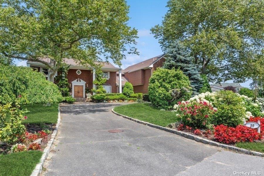 Single Family Thixton  Nassau County, NY 11557, MLS-821260-2