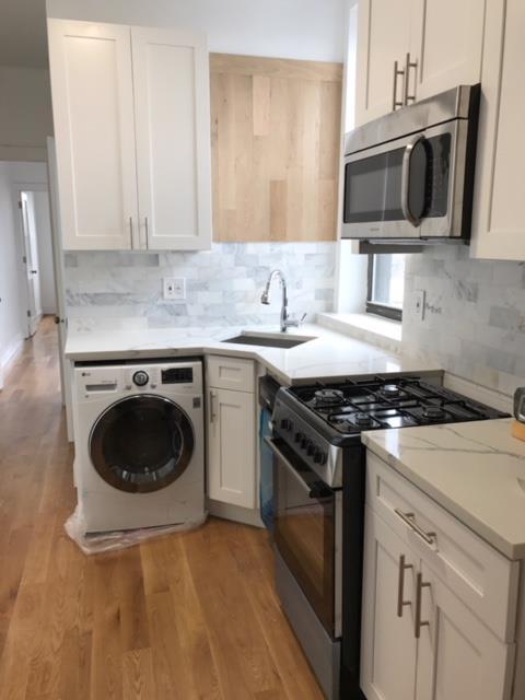 Single Family 30th Street  Queens, NY 11106, MLS-821390-18