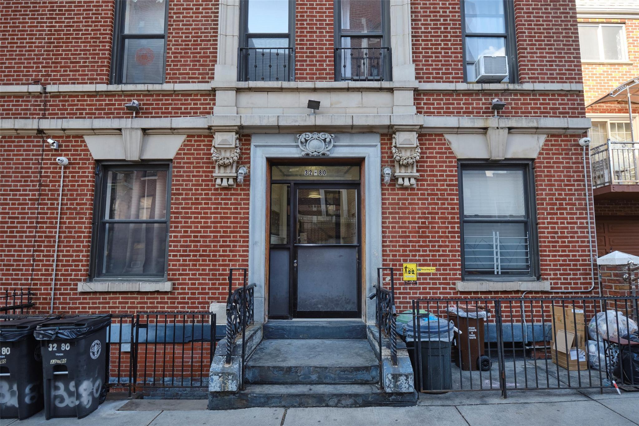 Single Family 30th Street  Queens, NY 11106, MLS-821390-2