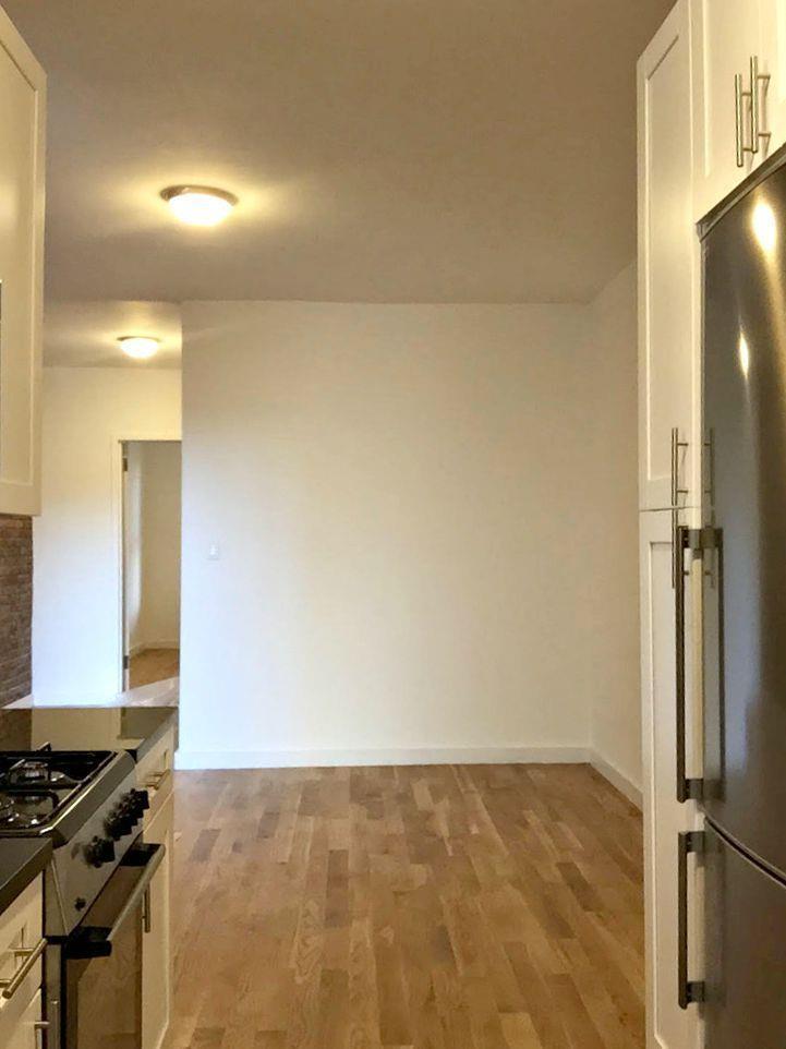 Single Family 30th Street  Queens, NY 11106, MLS-821390-21