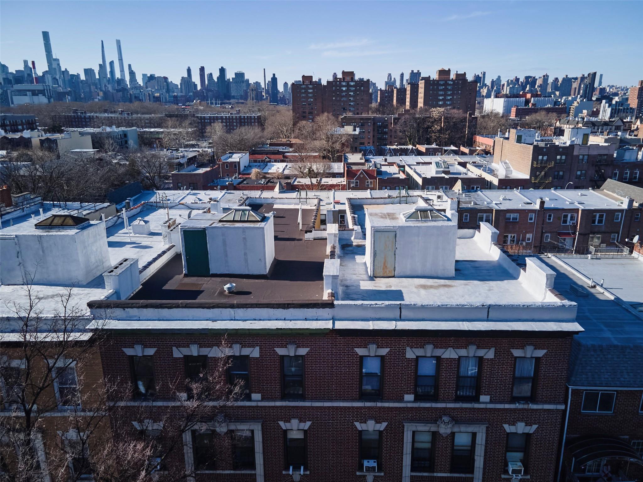 Single Family 30th Street  Queens, NY 11106, MLS-821390-5