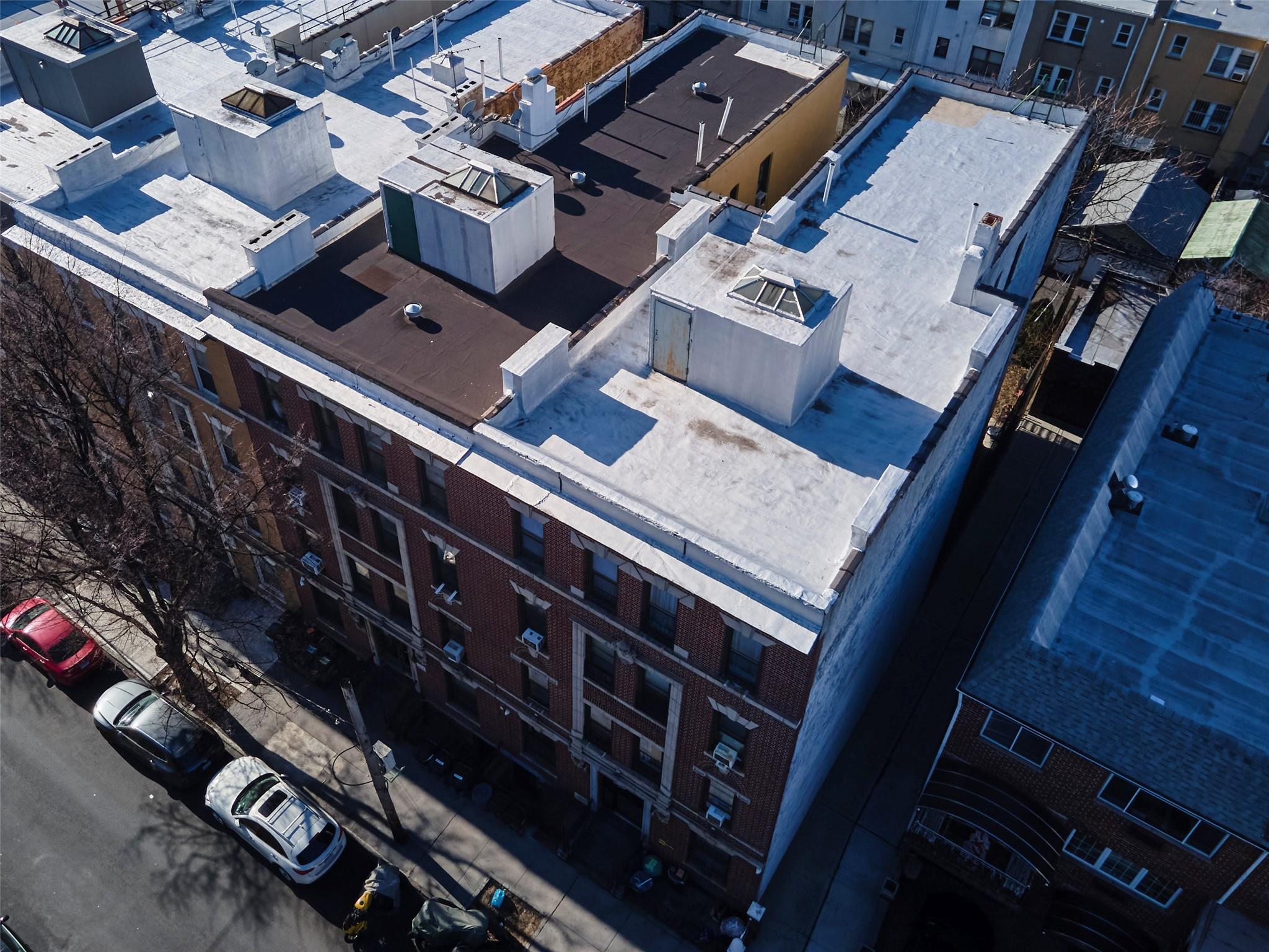 Single Family 30th Street  Queens, NY 11106, MLS-821390-7