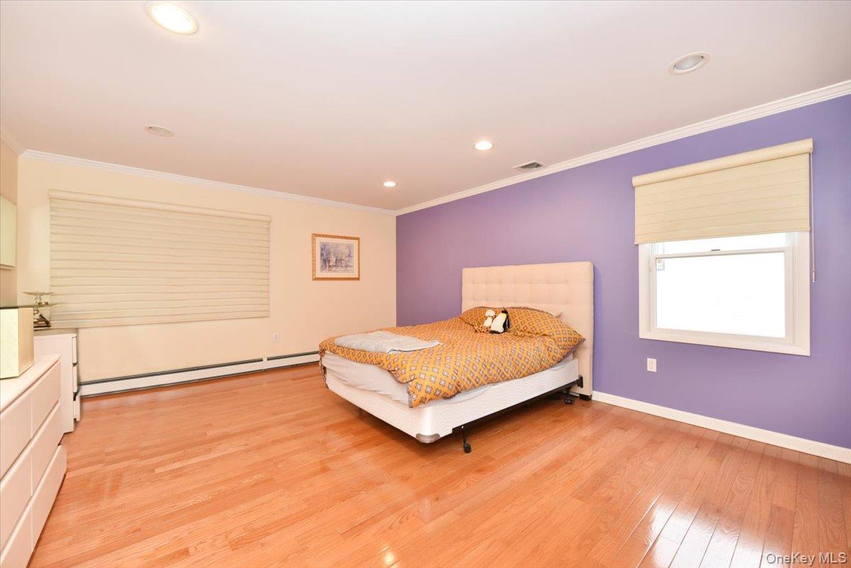 Single Family Sherwood Nassau County, NY 11581, MLS-821399-19