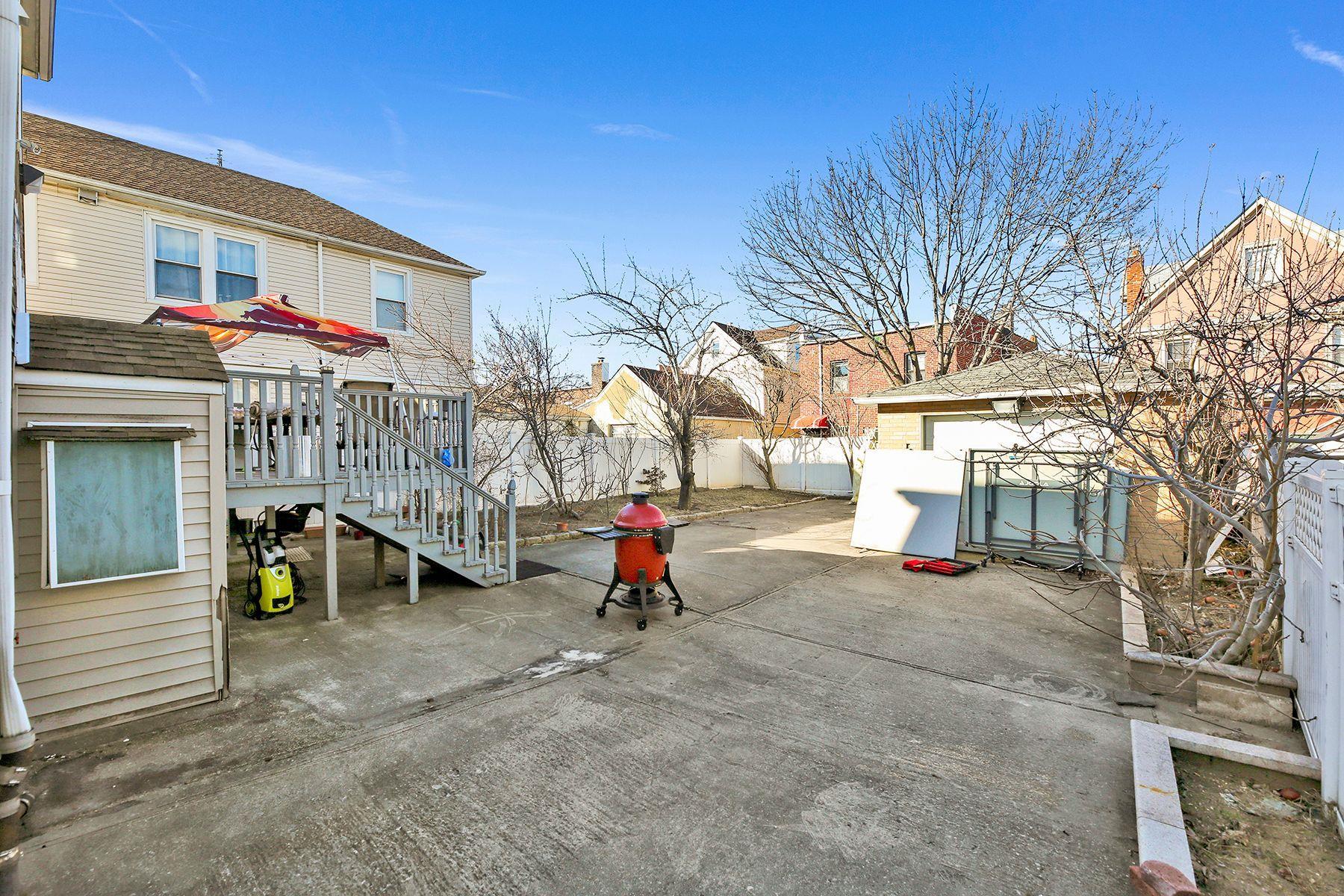 Single Family 62  Queens, NY 11375, MLS-821447-23