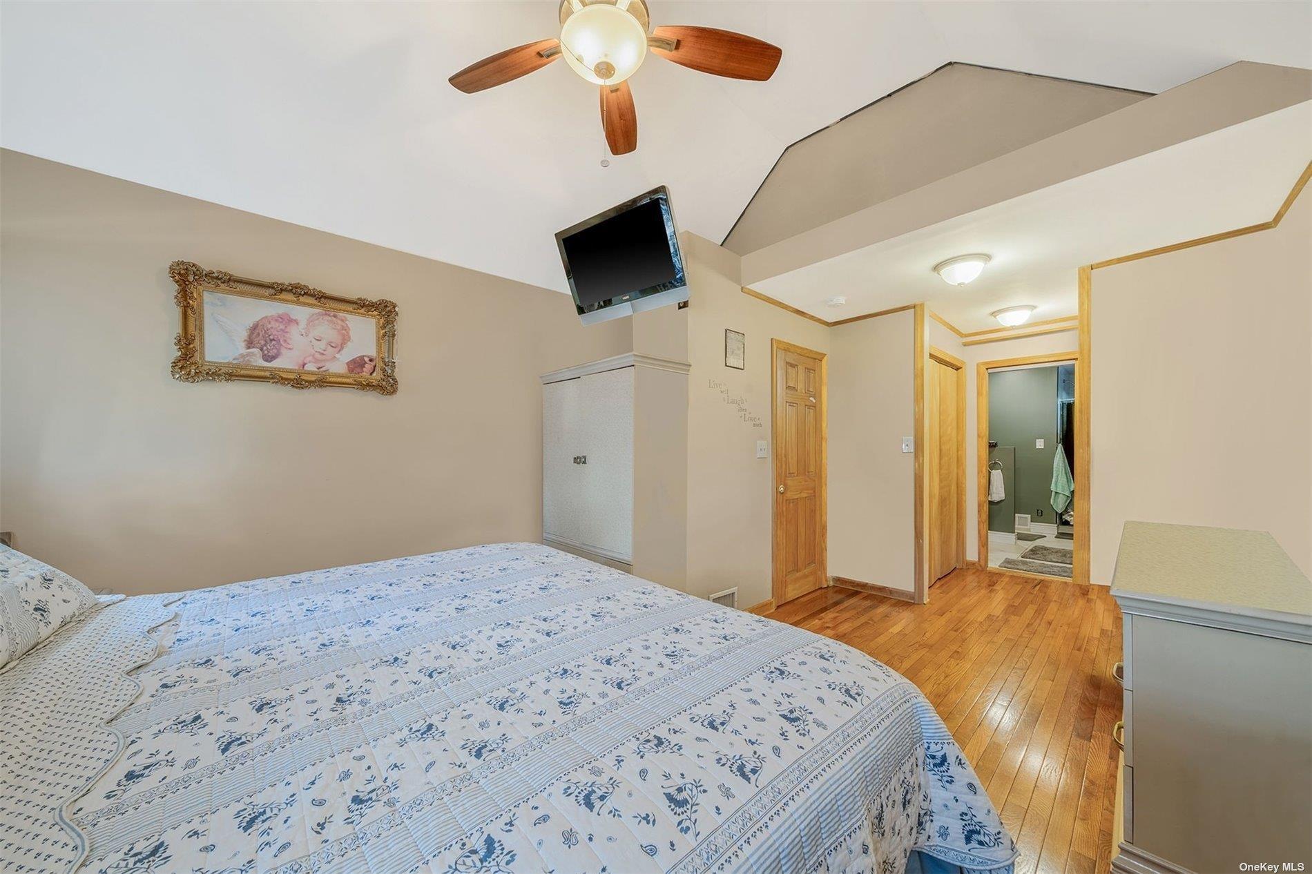 Single Family 18th  Suffolk County, NY 11704, MLS-821469-10