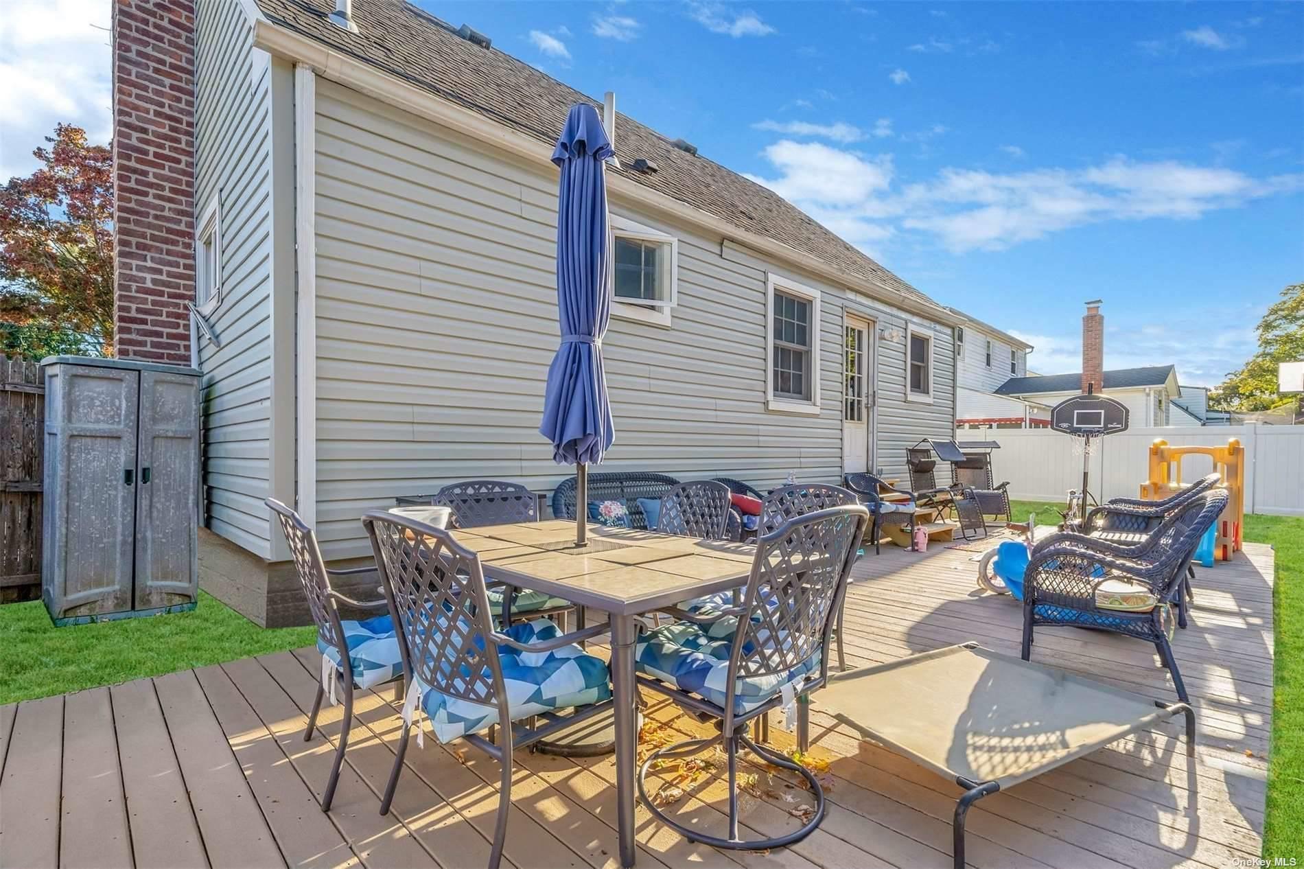 Single Family 18th  Suffolk County, NY 11704, MLS-821469-19