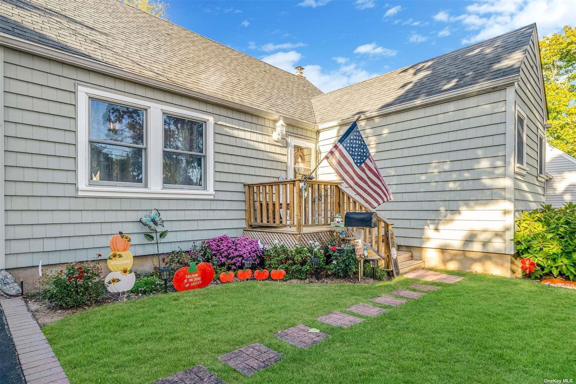 Single Family 18th  Suffolk County, NY 11704, MLS-821469-2