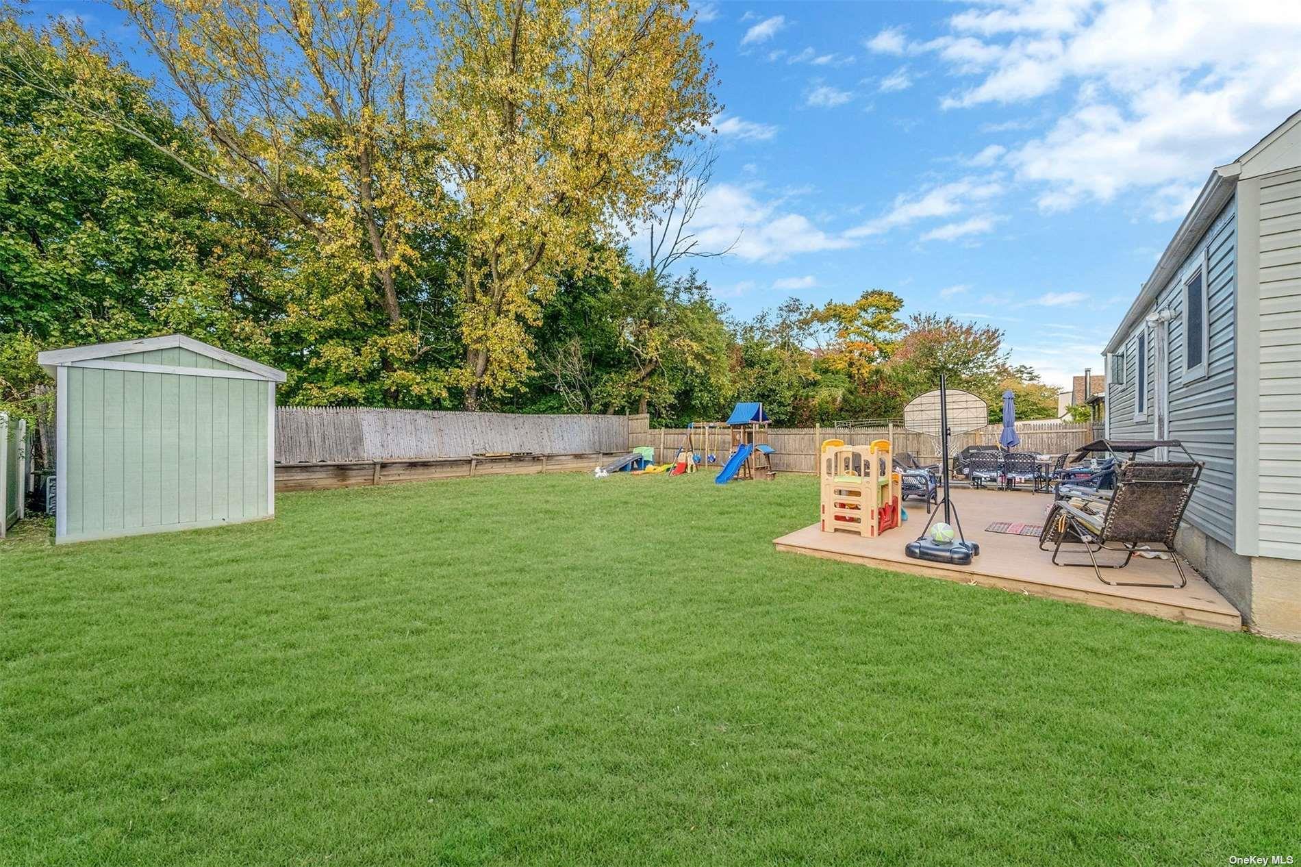 Single Family 18th  Suffolk County, NY 11704, MLS-821469-22