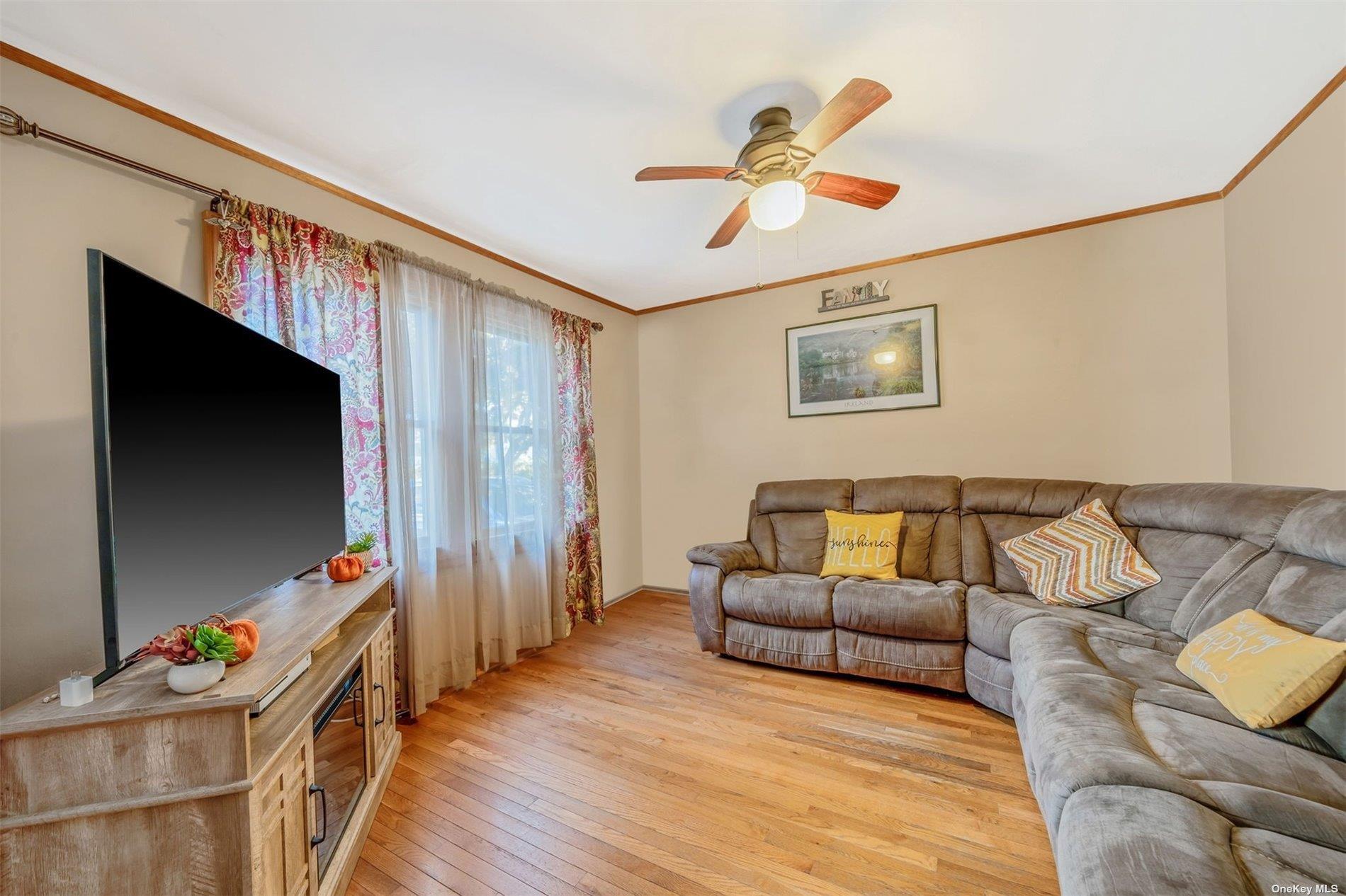 Single Family 18th  Suffolk County, NY 11704, MLS-821469-4