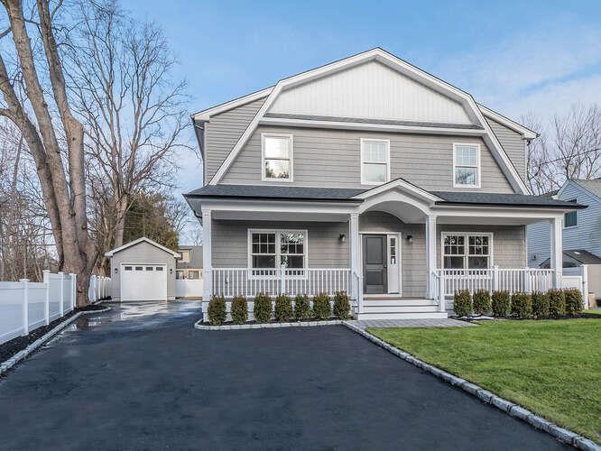Single Family Fairfield  Nassau County, NY 11050, MLS-821500-2