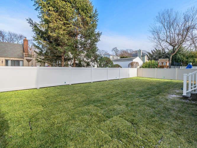 Single Family Fairfield  Nassau County, NY 11050, MLS-821500-30