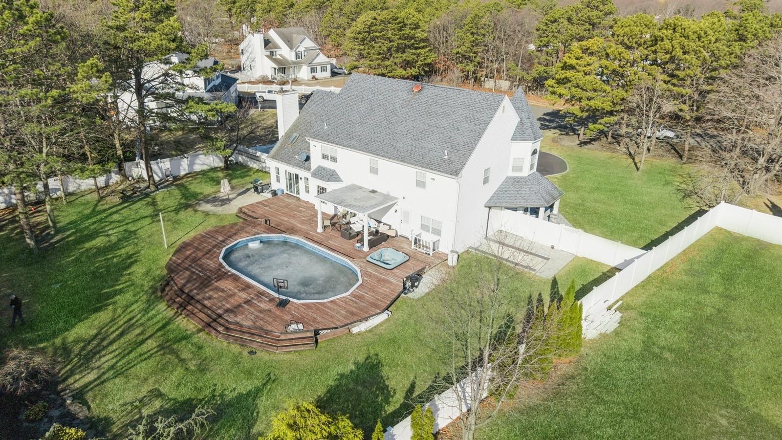 Single Family Blackpine  Suffolk County, NY 11742, MLS-821531-36
