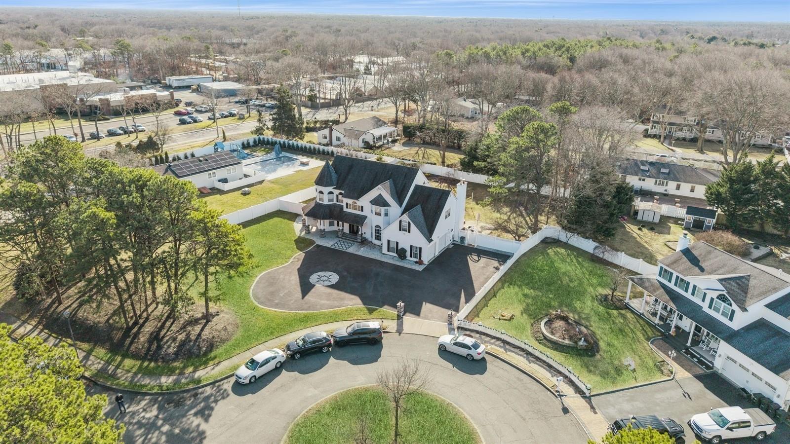 Single Family Blackpine  Suffolk County, NY 11742, MLS-821531-37