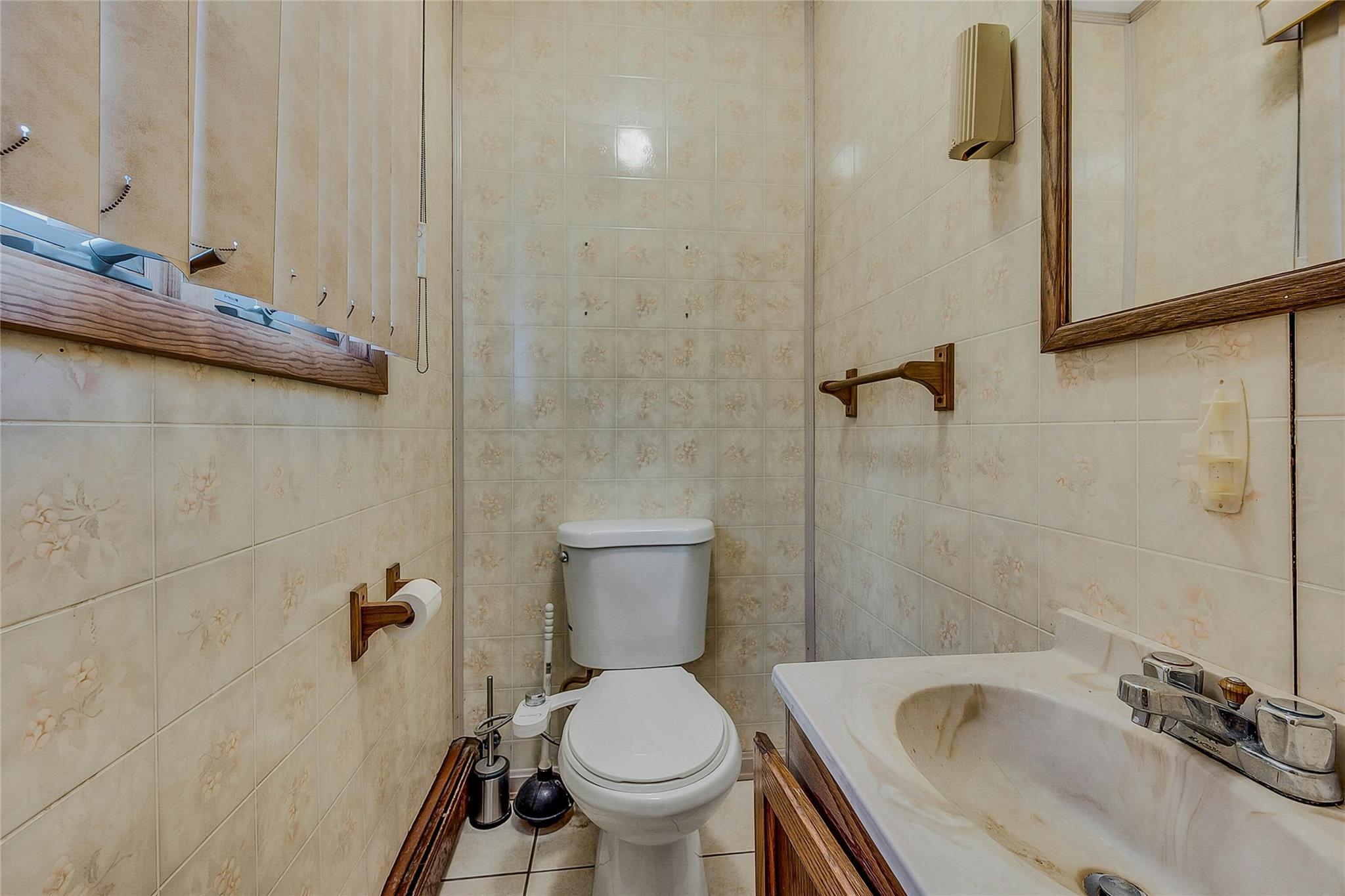Single Family Baybright  Suffolk County, NY 11967, MLS-821535-16