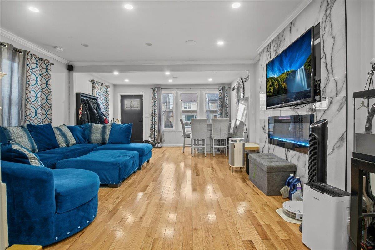Single Family 115th Road  Queens, NY 11411, MLS-821547-2