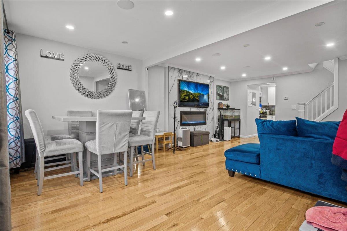 Single Family 115th Road  Queens, NY 11411, MLS-821547-3