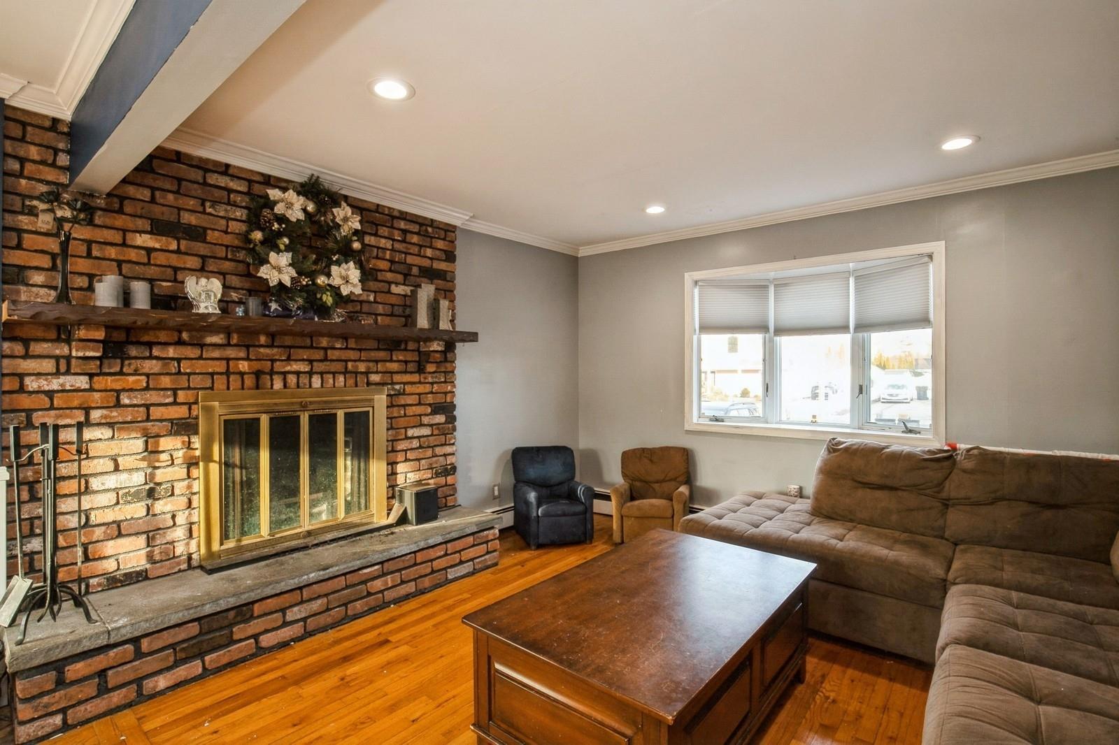 Single Family Hyman  Suffolk County, NY 11706, MLS-821752-13