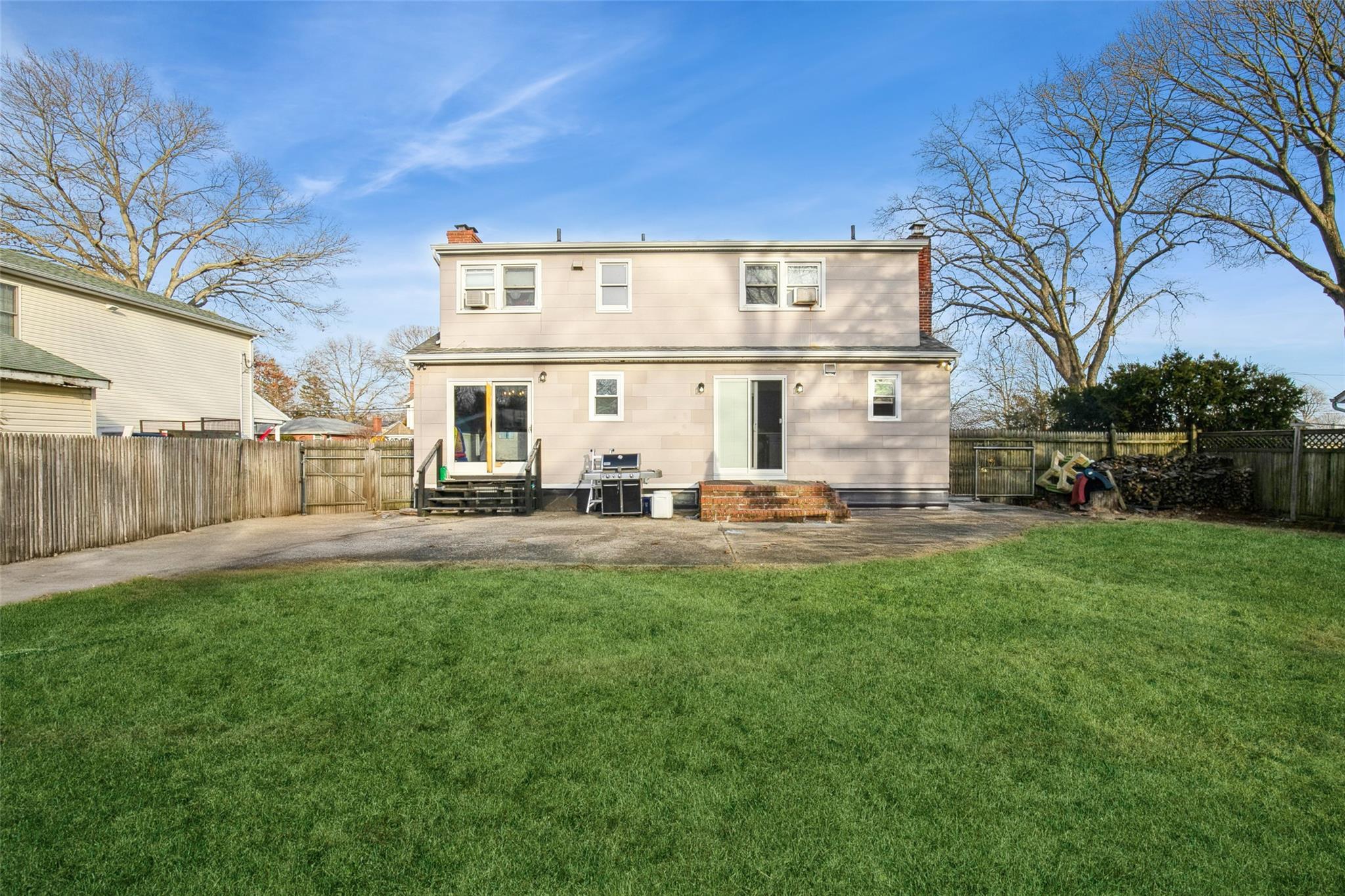 Single Family Hyman  Suffolk County, NY 11706, MLS-821752-20