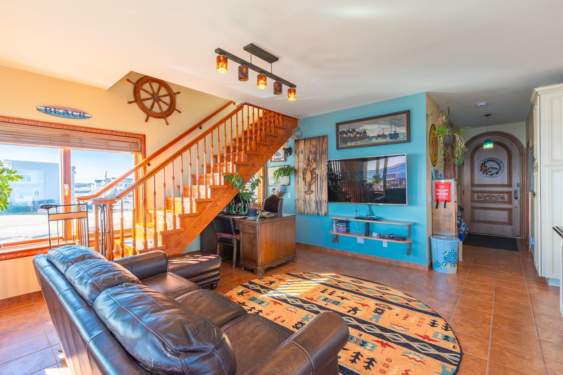 Single Family Bayview  Suffolk County, NY 11757, MLS-821767-10