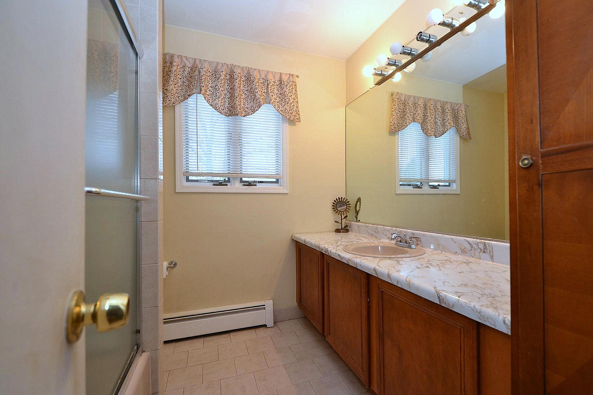 Single Family Colmar  Suffolk County, NY 11755, MLS-821820-15
