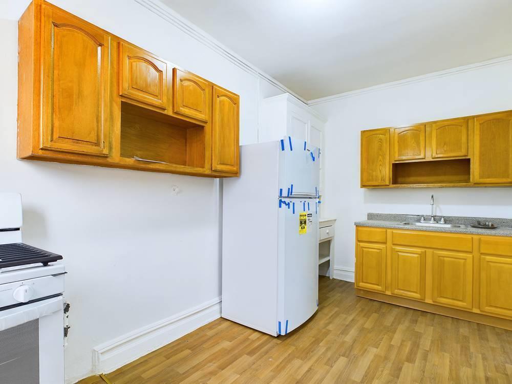 Apartment Fort Hamilton  Brooklyn, NY 11219, MLS-821854-10