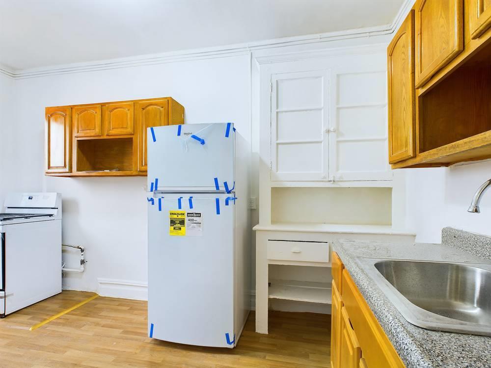 Apartment Fort Hamilton  Brooklyn, NY 11219, MLS-821854-9