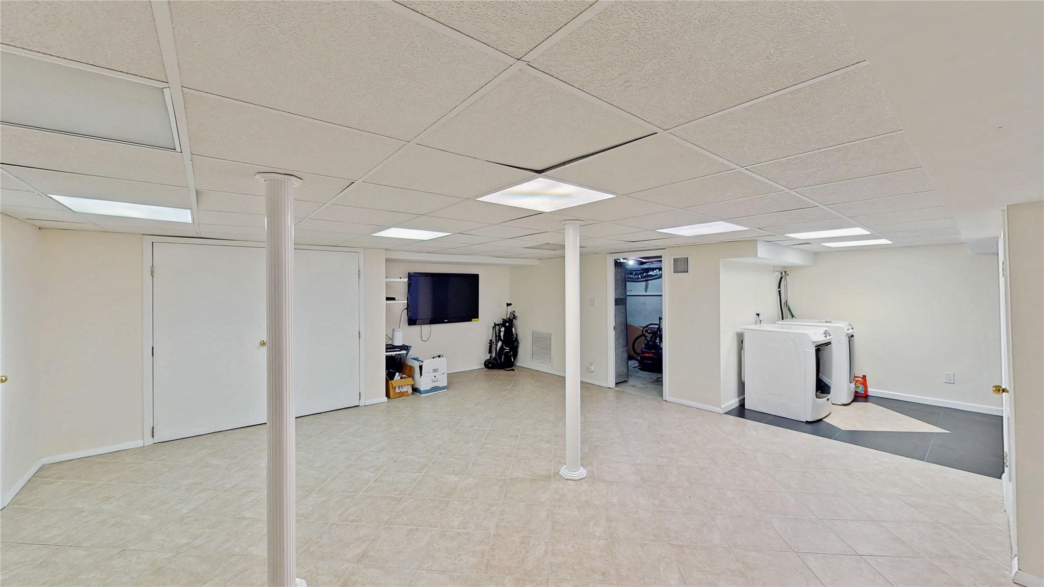 Single Family Midwood  Nassau County, NY 11598, MLS-821858-43