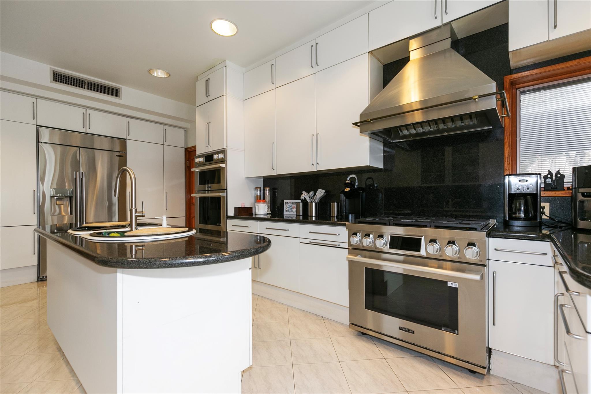 Single Family Summit  Queens, NY 11357, MLS-821877-17