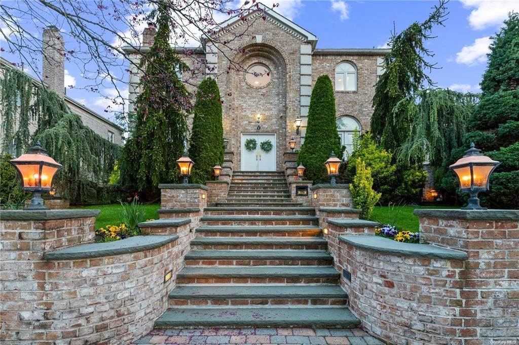 Single Family Summit  Queens, NY 11357, MLS-821877-2