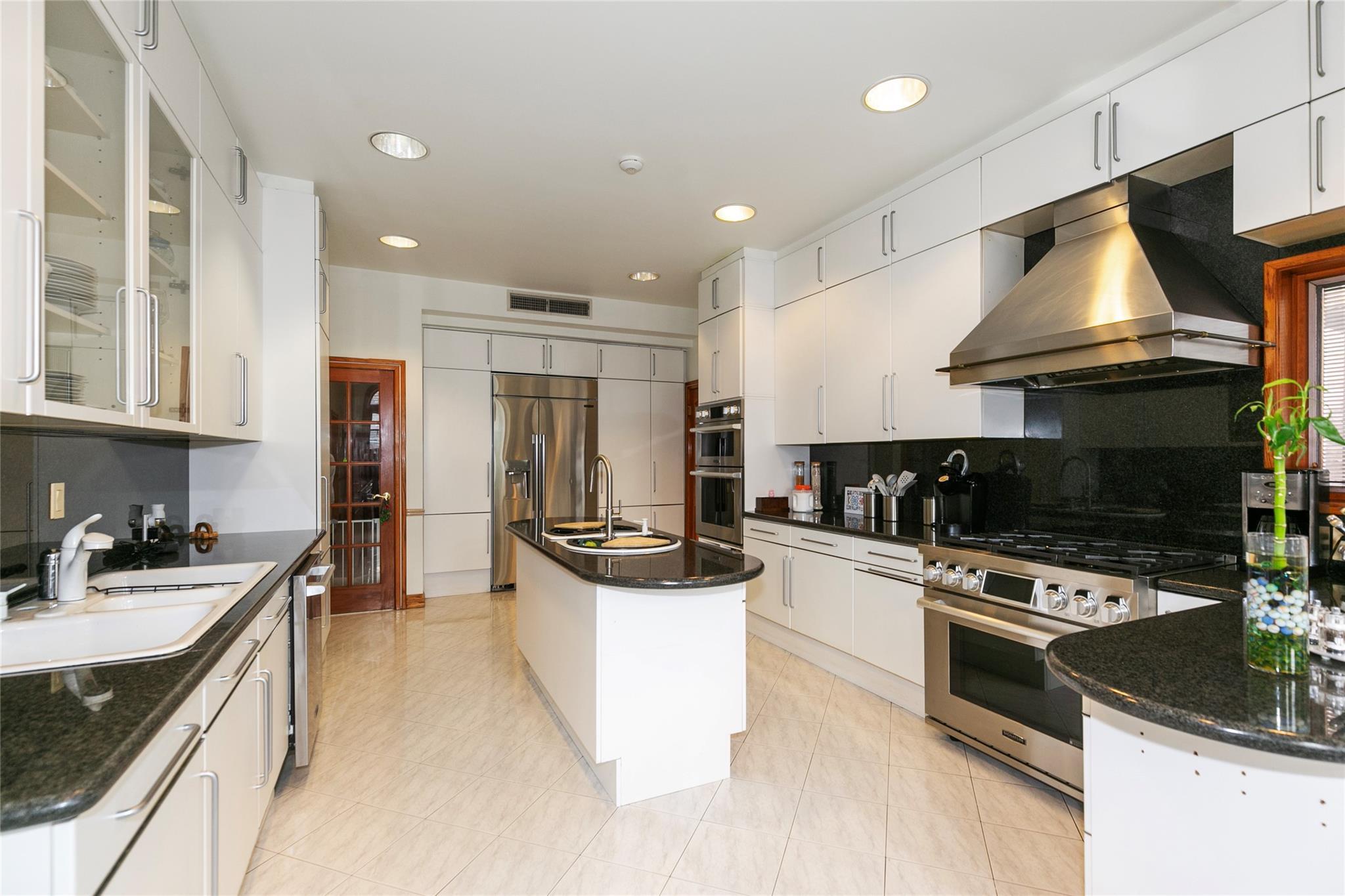 Single Family Summit  Queens, NY 11357, MLS-821877-20