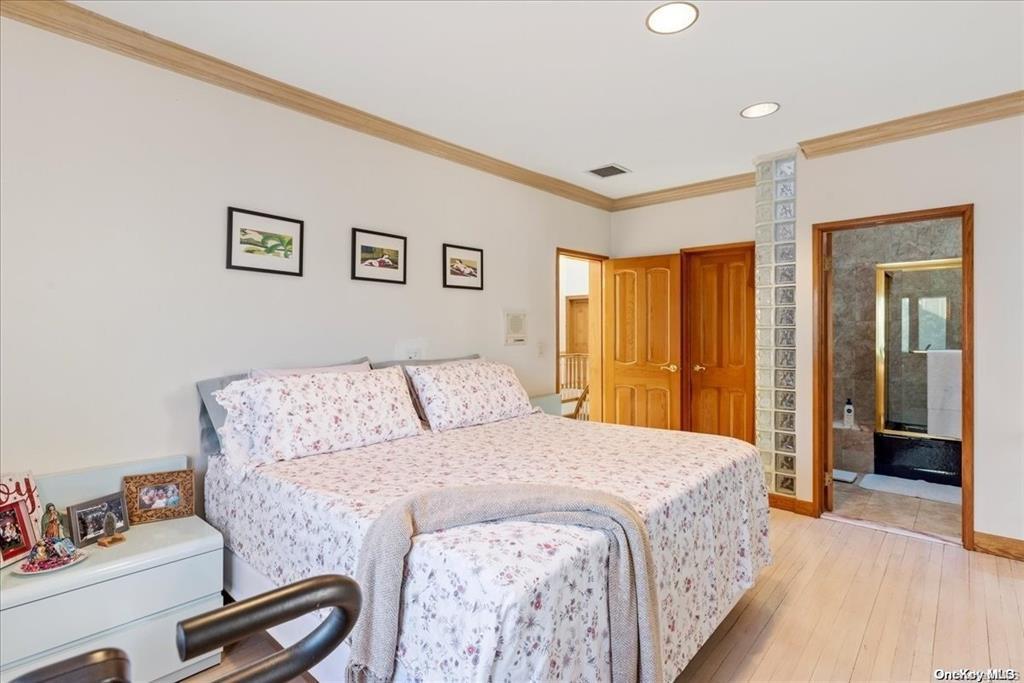 Single Family Summit  Queens, NY 11357, MLS-821877-30