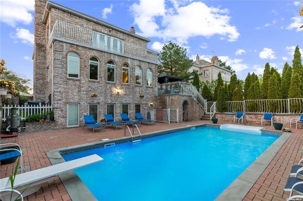 Single Family Summit  Queens, NY 11357, MLS-821877-4