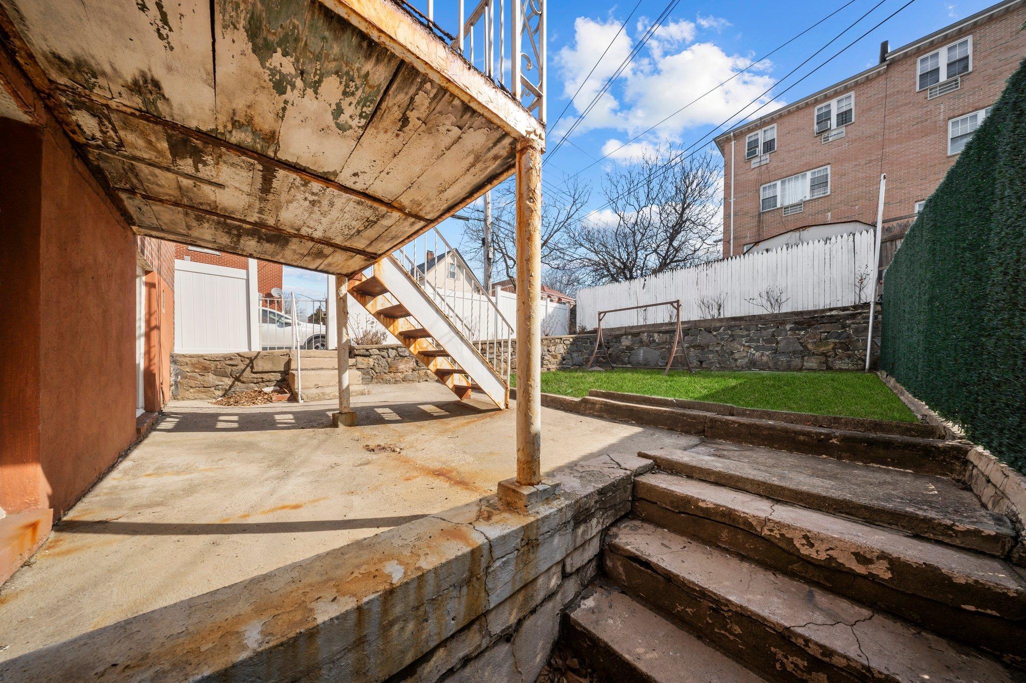 Single Family Bronx  Bronx, NY 10470, MLS-821910-28