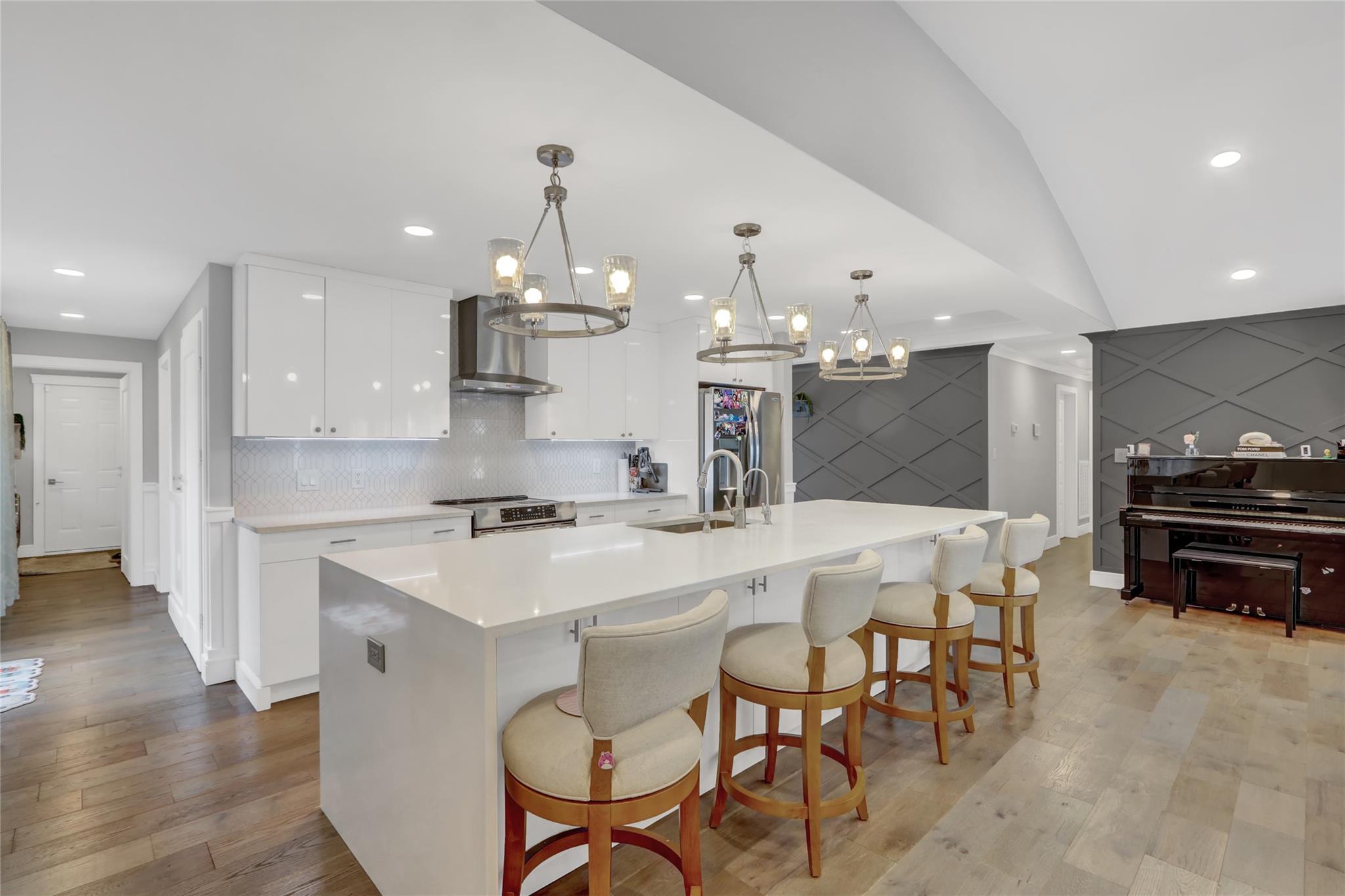 Single Family Chatham  Suffolk County, NY 11746, MLS-821928-2