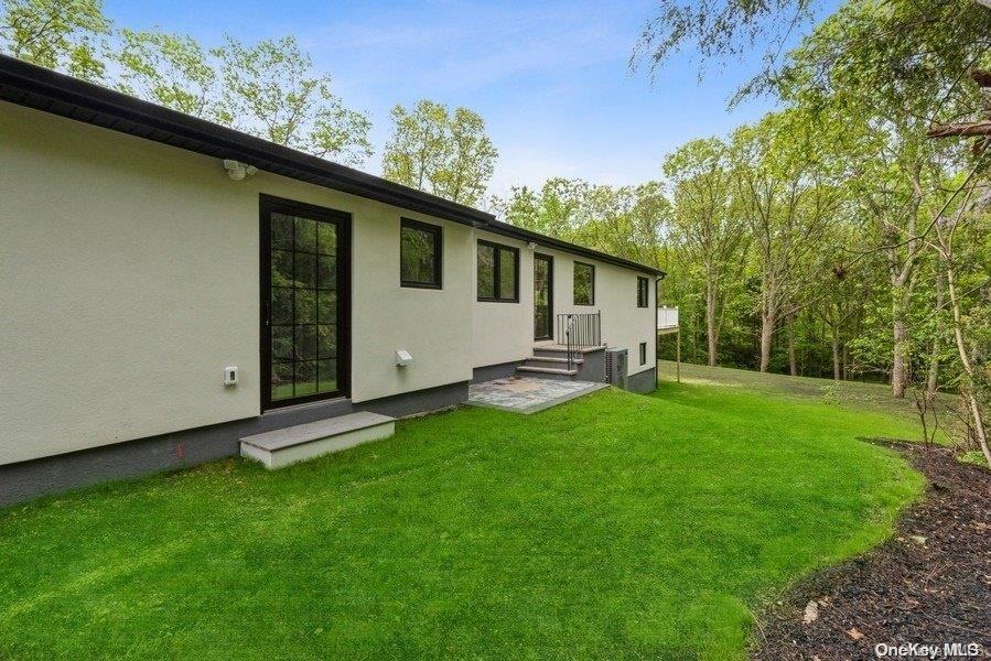 Single Family Chatham  Suffolk County, NY 11746, MLS-821928-35