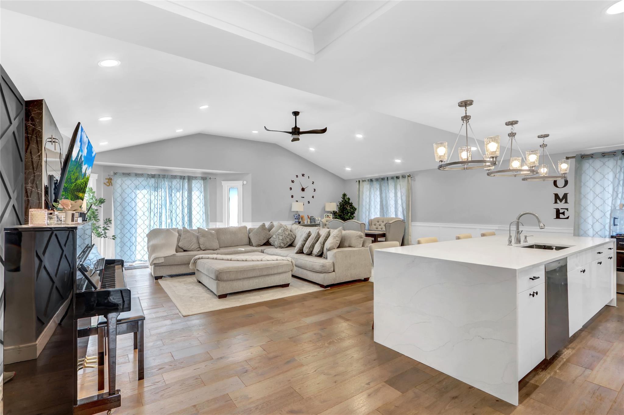 Single Family Chatham  Suffolk County, NY 11746, MLS-821928-9