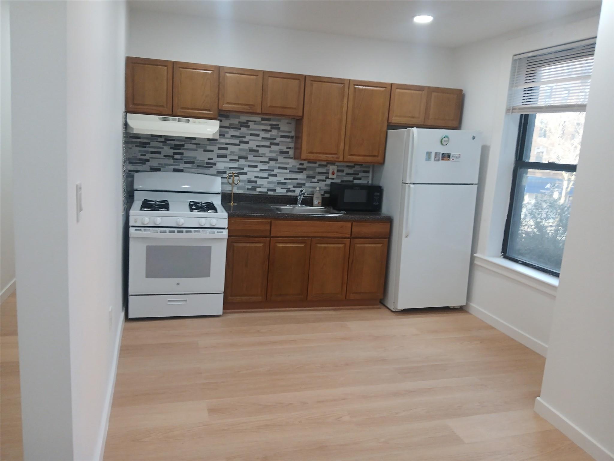 Coop Mapes  Bronx, NY 10460, MLS-822018-29