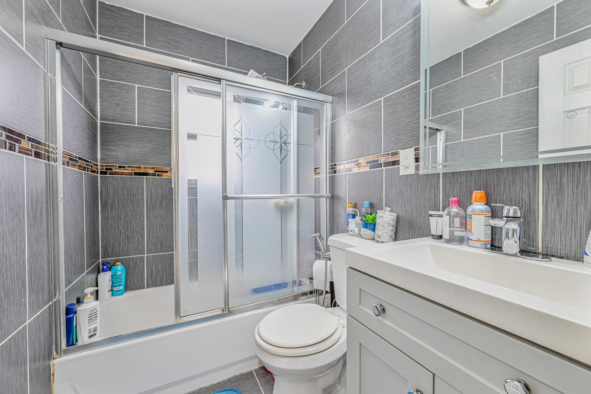 Single Family 160th  Queens, NY 11433, MLS-822072-17