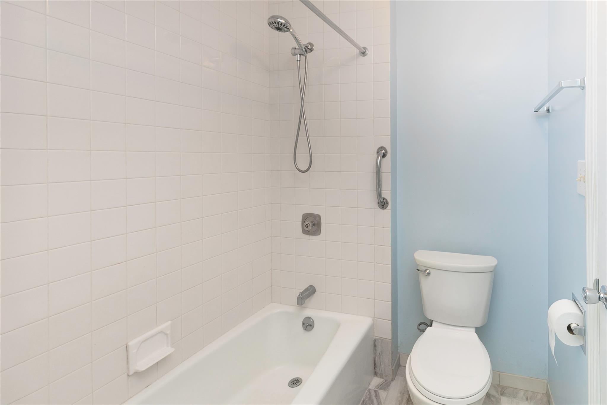 Condo Bronxville Glen  Westchester County, NY 10708, MLS-822109-12